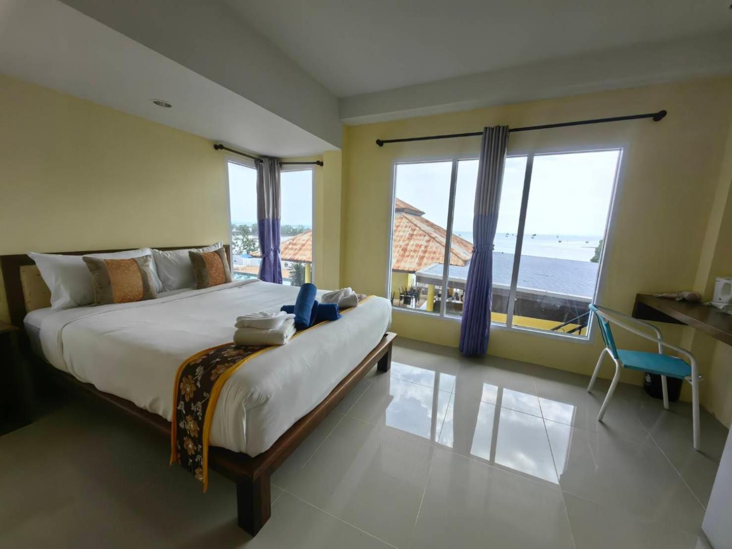 Hotel Chom By The Sea Ao Nam Mao Exterior foto