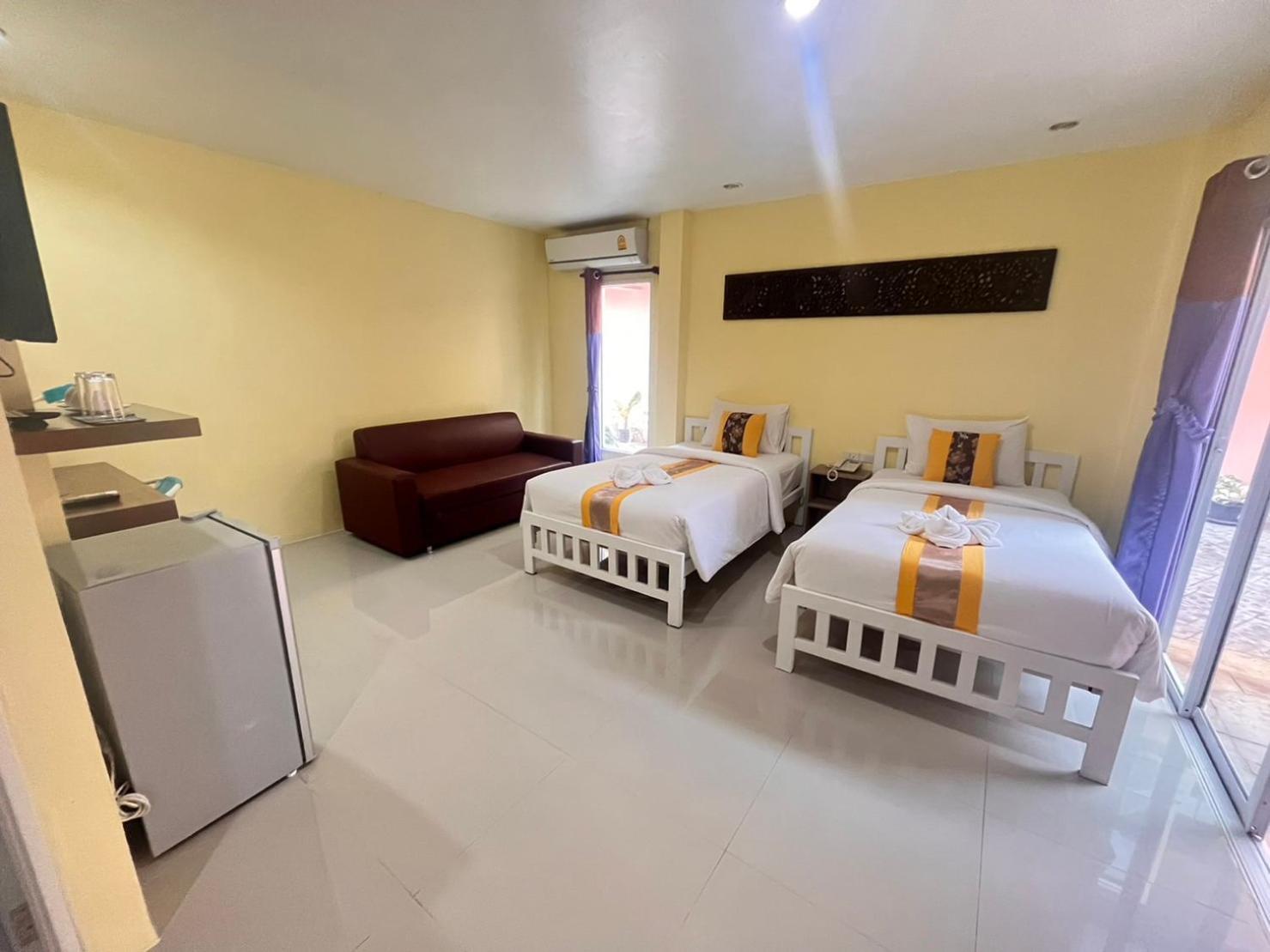 Hotel Chom By The Sea Ao Nam Mao Exterior foto