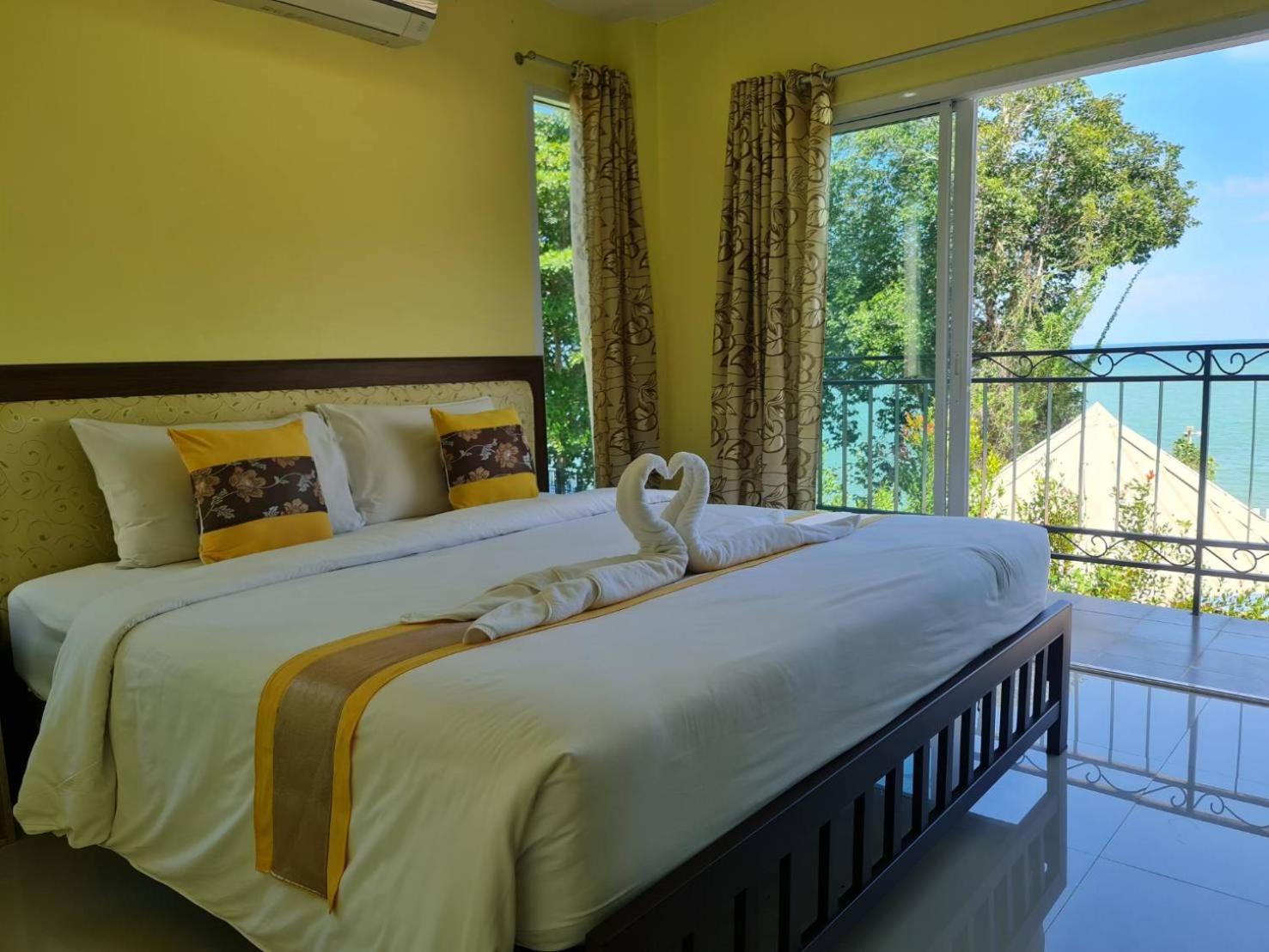 Hotel Chom By The Sea Ao Nam Mao Exterior foto